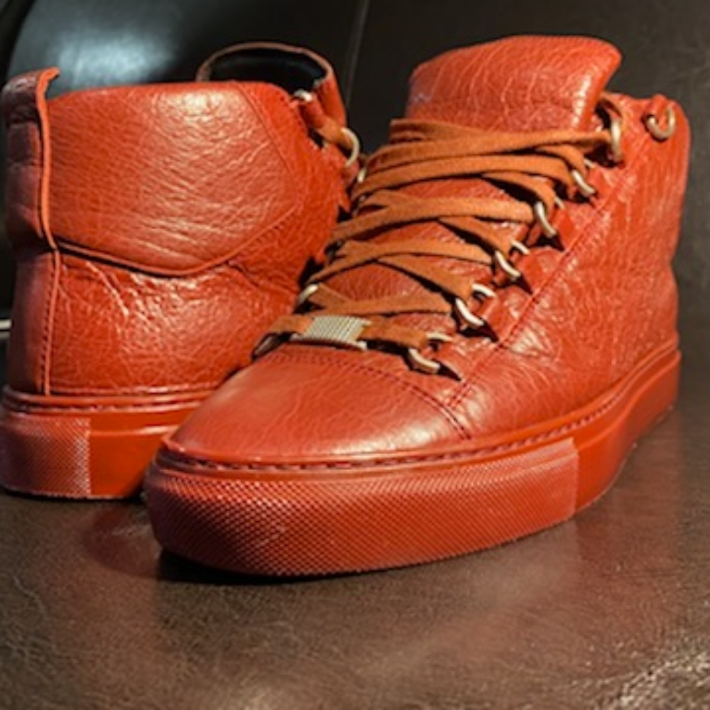 Men's Balenciaga's shoes. Size 9 - 9.5 Cranberry color.